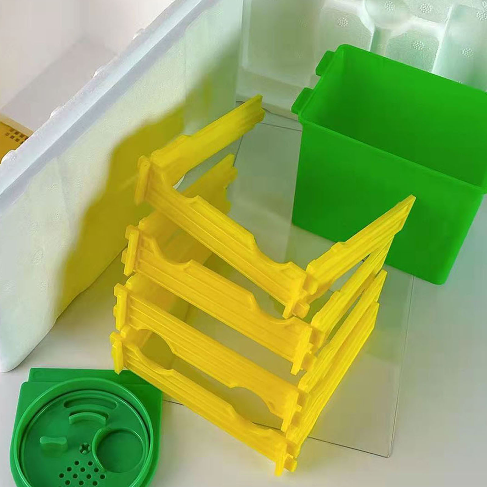 Kit d'élevage de reine d'apicu - Essential Gardening Tools avis et prix